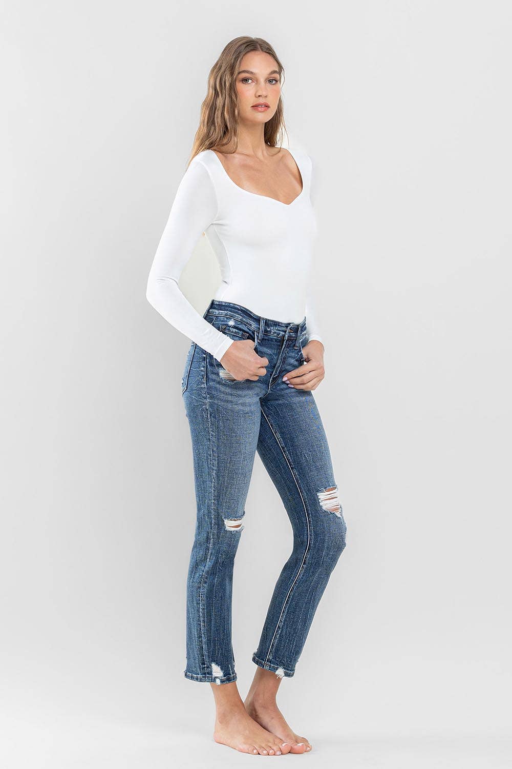 MID RISE DISTRESSED CROP SLIM STRAIGHT JEANS F5297