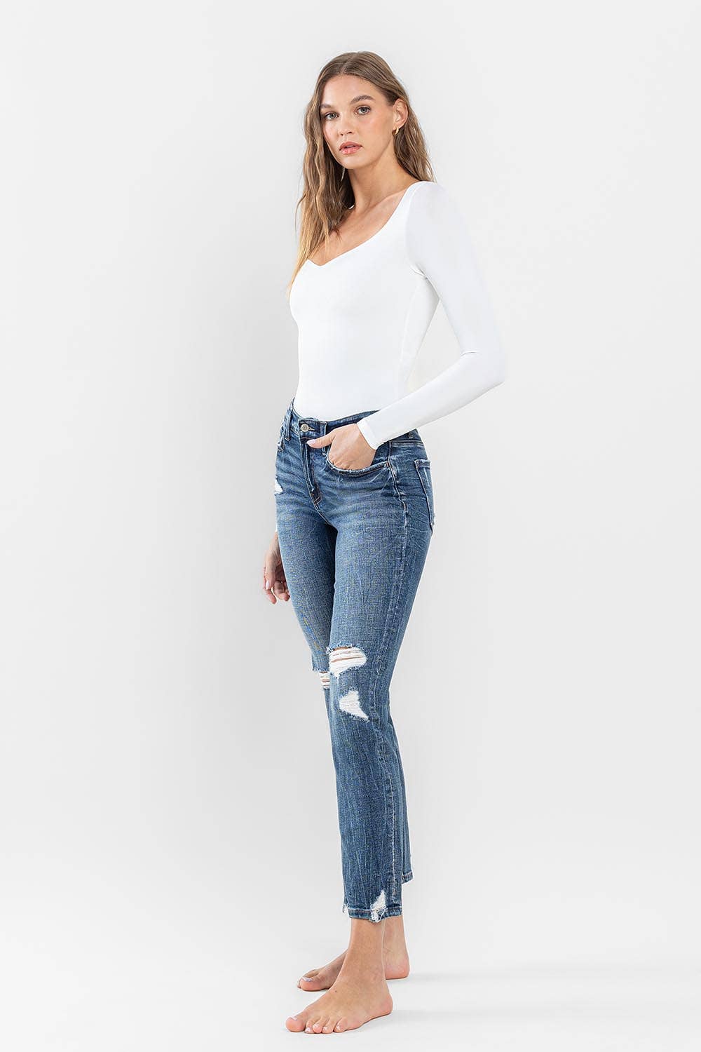 MID RISE DISTRESSED CROP SLIM STRAIGHT JEANS F5297